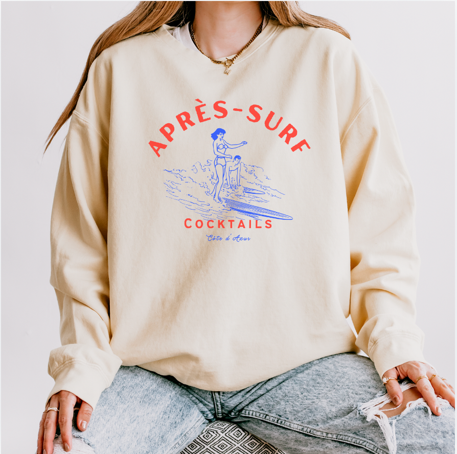 Après-Surf Cocktails: Retro Red & Blue Graphic Sweatshirt